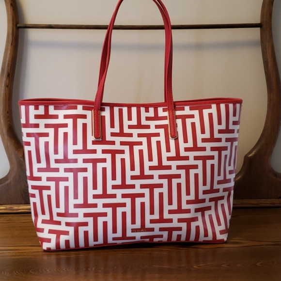 Ted Baker Handbags - Ted Baker London Elenoor T Logo Twill Tote - Red